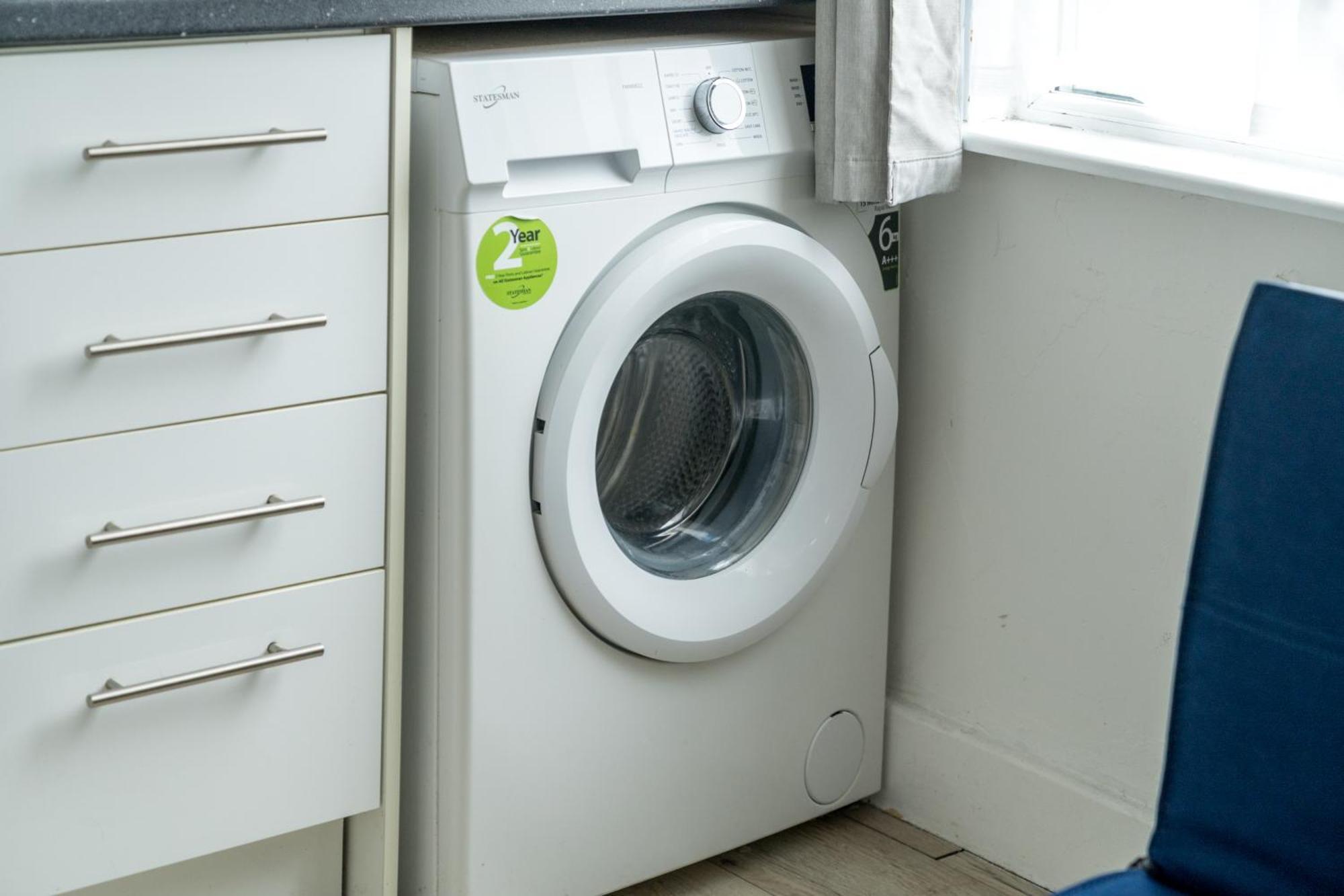 Modern 2 Bed East London Home By Rebby Properties Sleeps 5 Near Canning Town Station エクステリア 写真